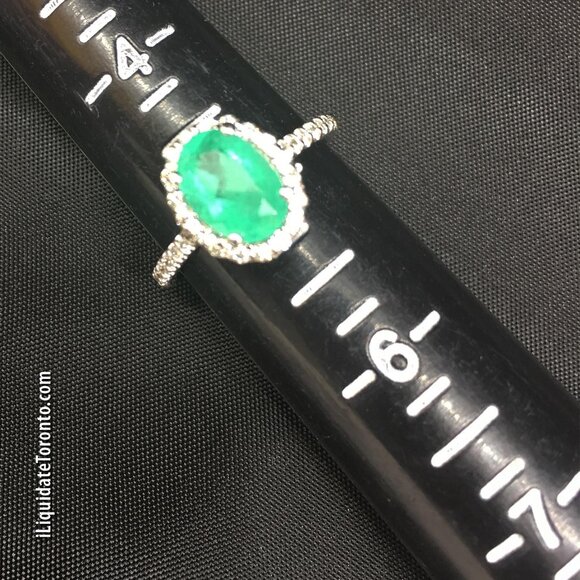 Natural Colombian Green Emerald & 14K Halo Diamond Ring. 1.55 CTW Appraisal - Picture 3 of 12